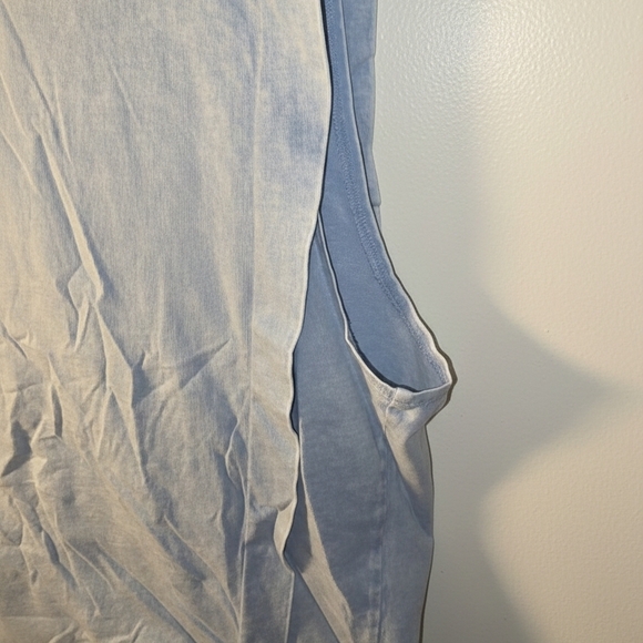 Light Blue Sleeveless Top - Picture 3 of 4